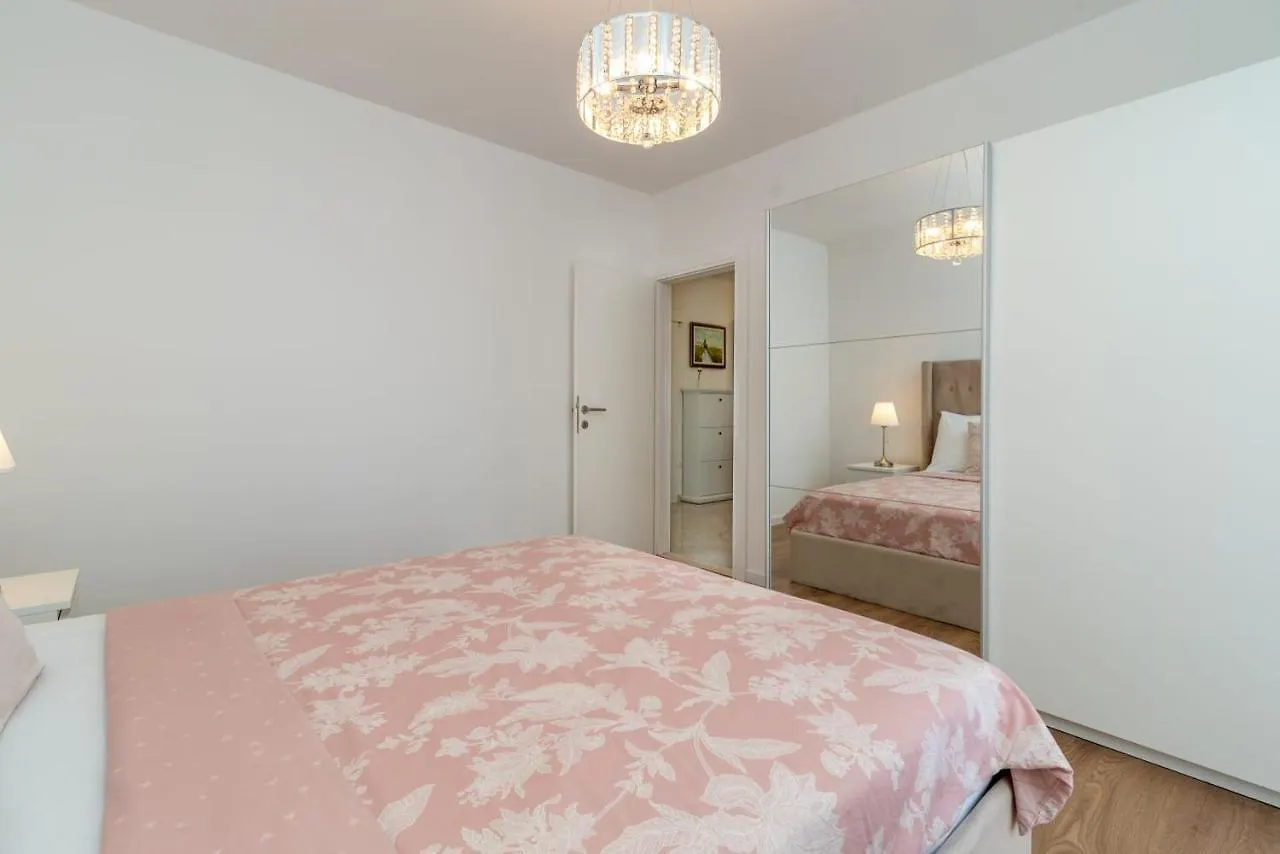 Oleandar Apartment Trogir 0*,  Croatia