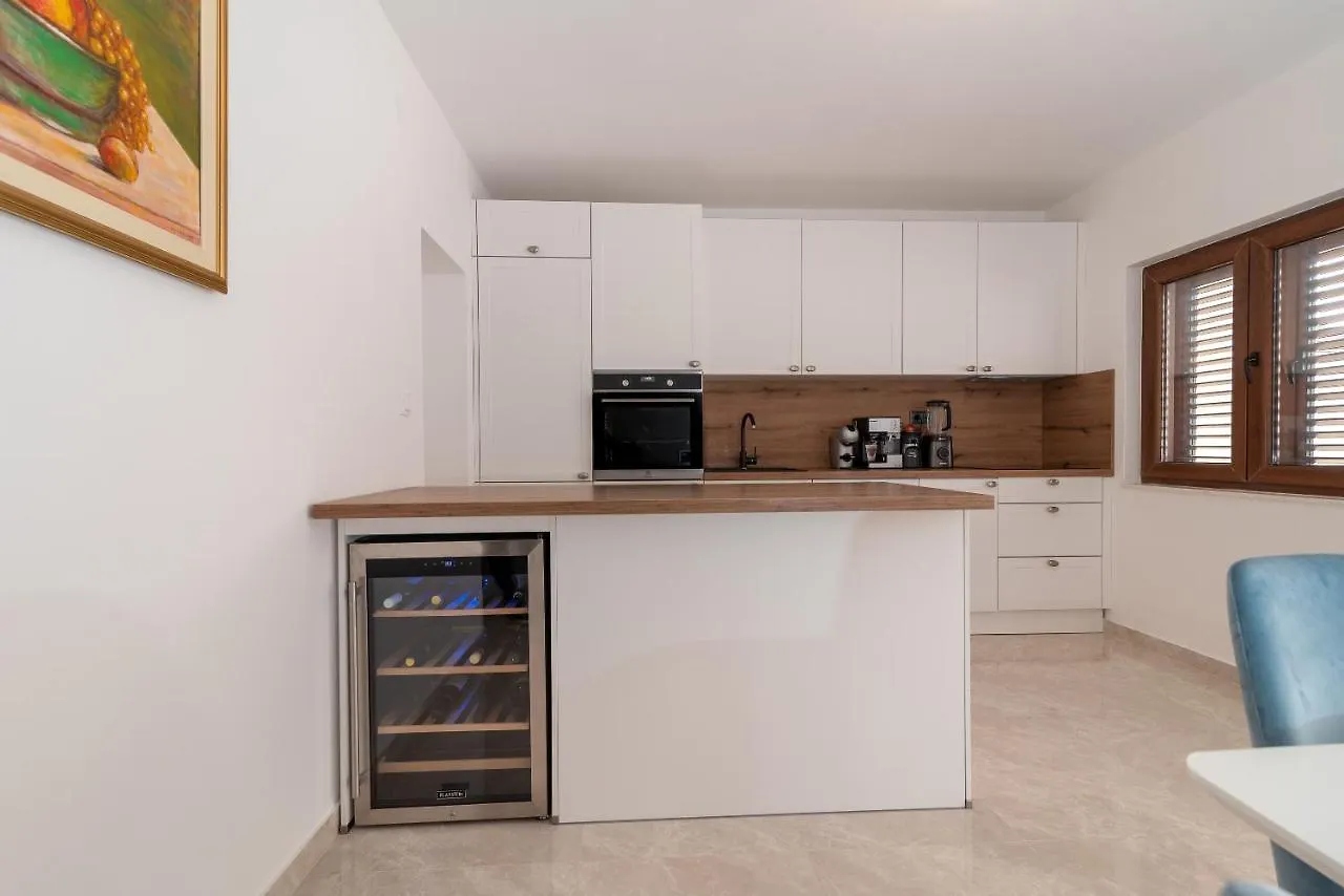 Oleandar Apartment Trogir 0*,  Croatia